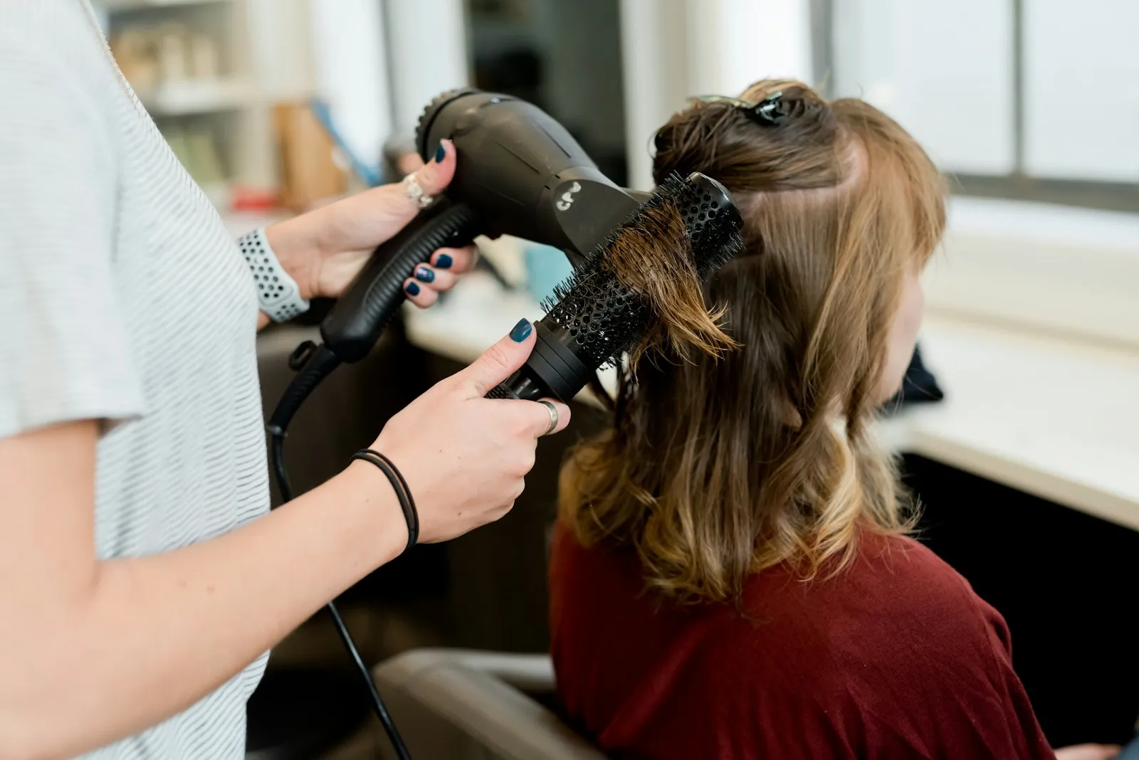 A smooth, voluminous blowout in progress